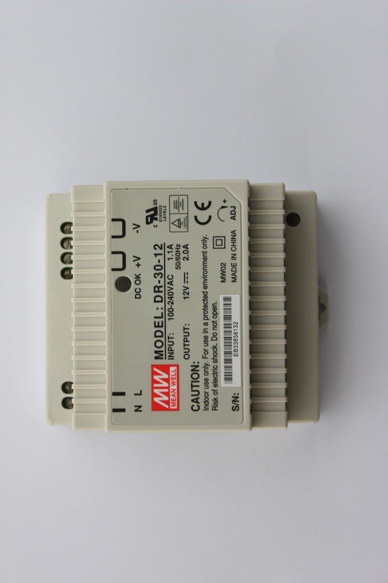 Síťový zdroj 230 V AC/12 V DC/30 W